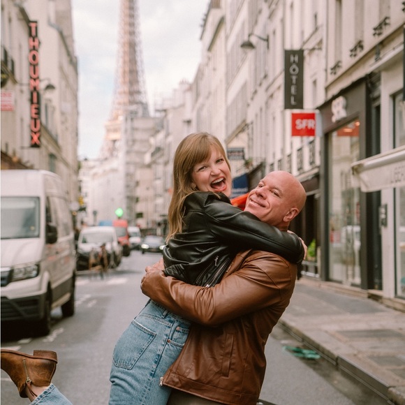 Meet your Posher, Amanda - Picture 2 of 2